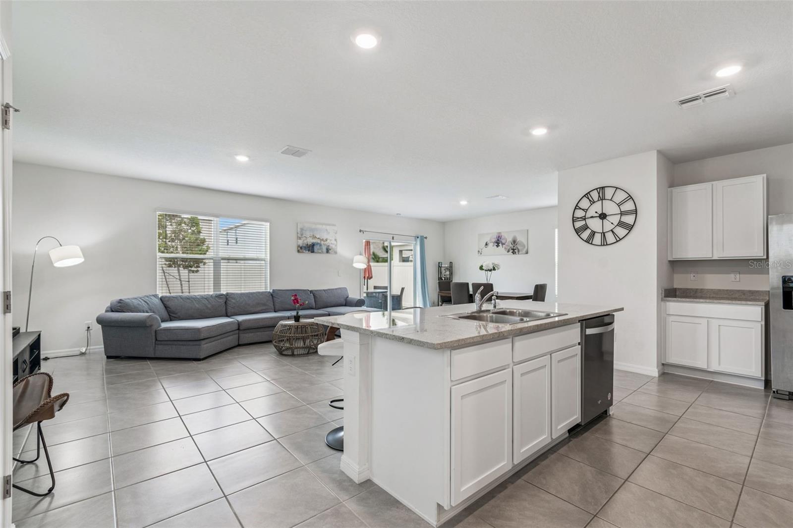 5667 CHORLEYWOOD LN — photo 6