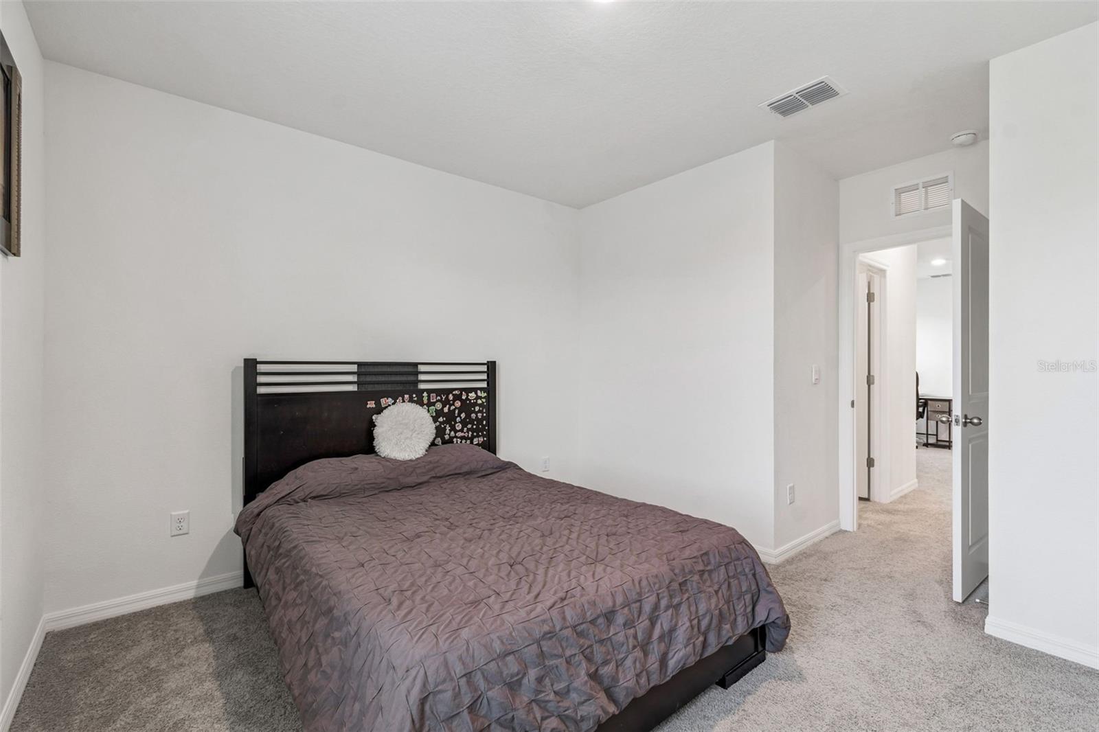 5667 CHORLEYWOOD LN — photo 38