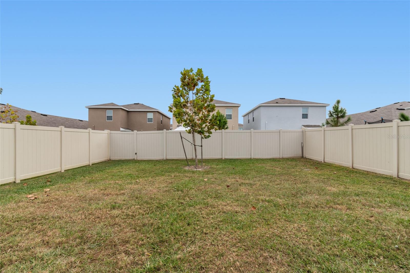 5667 CHORLEYWOOD LN — photo 58