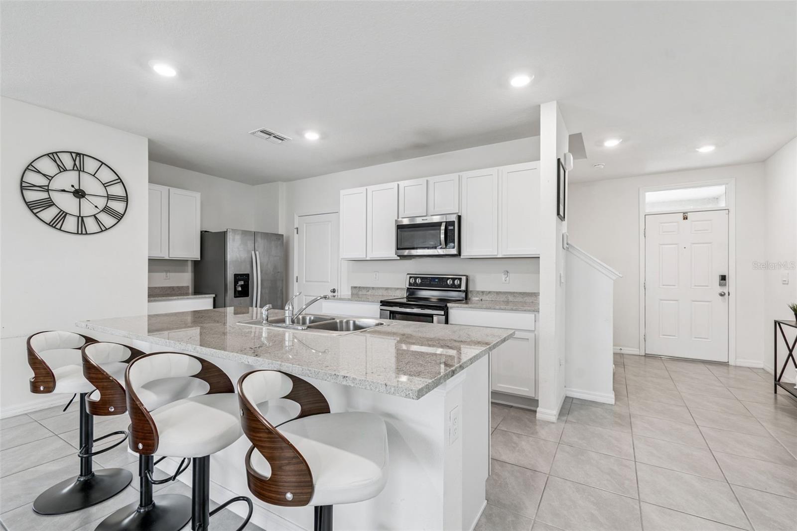 5667 CHORLEYWOOD LN — photo 8