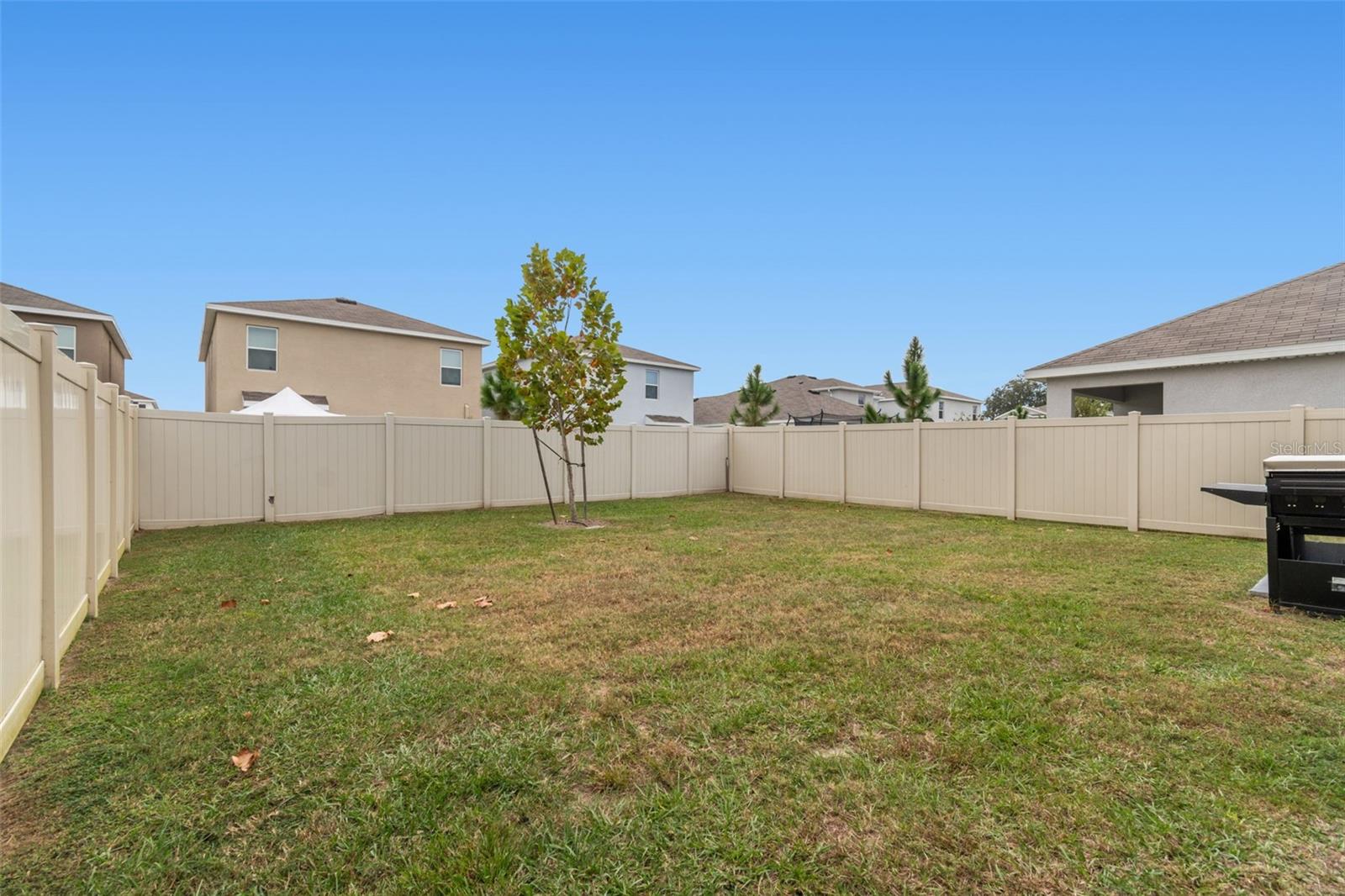 5667 CHORLEYWOOD LN — photo 62