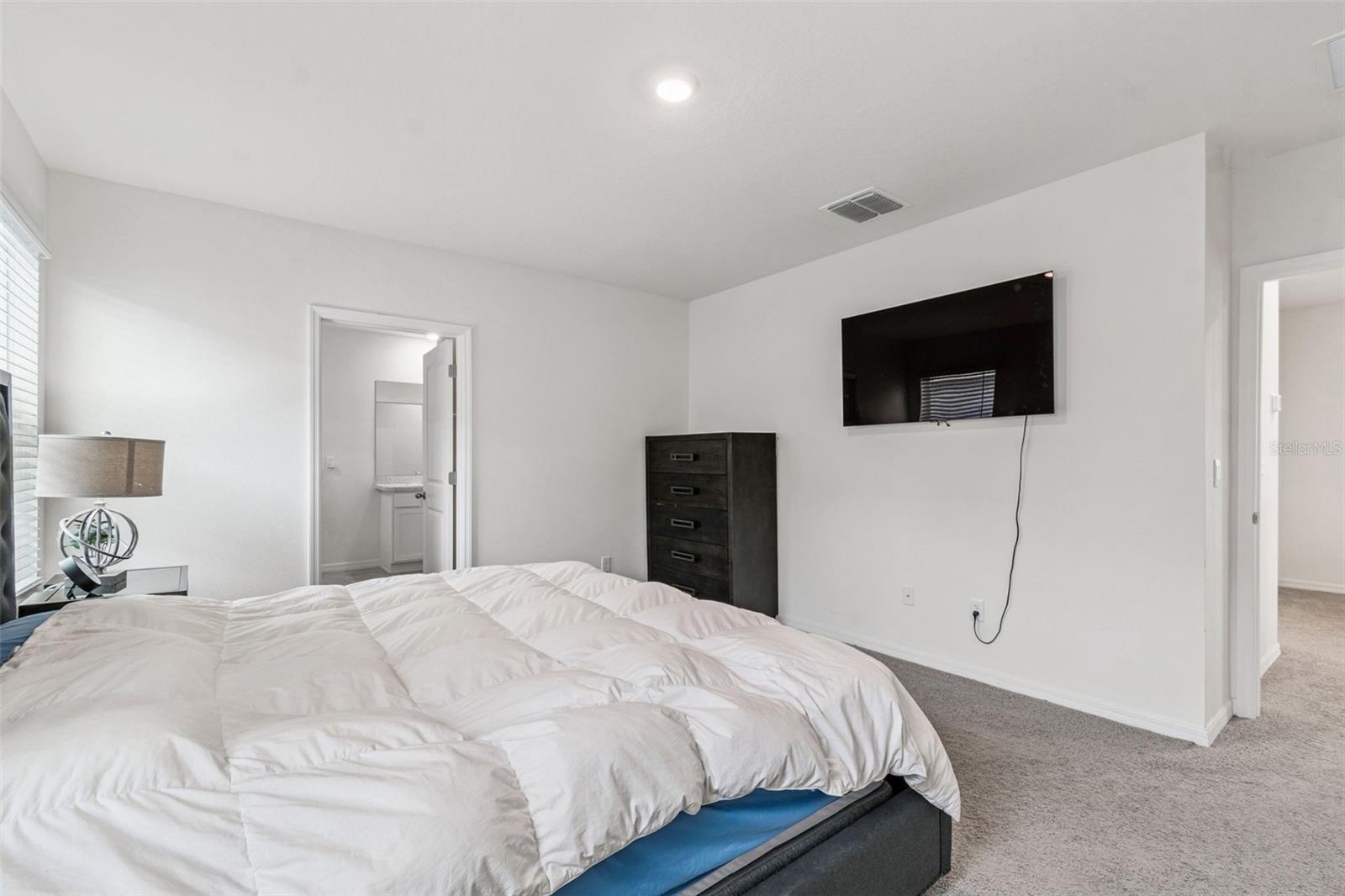 5667 CHORLEYWOOD LN — photo 32