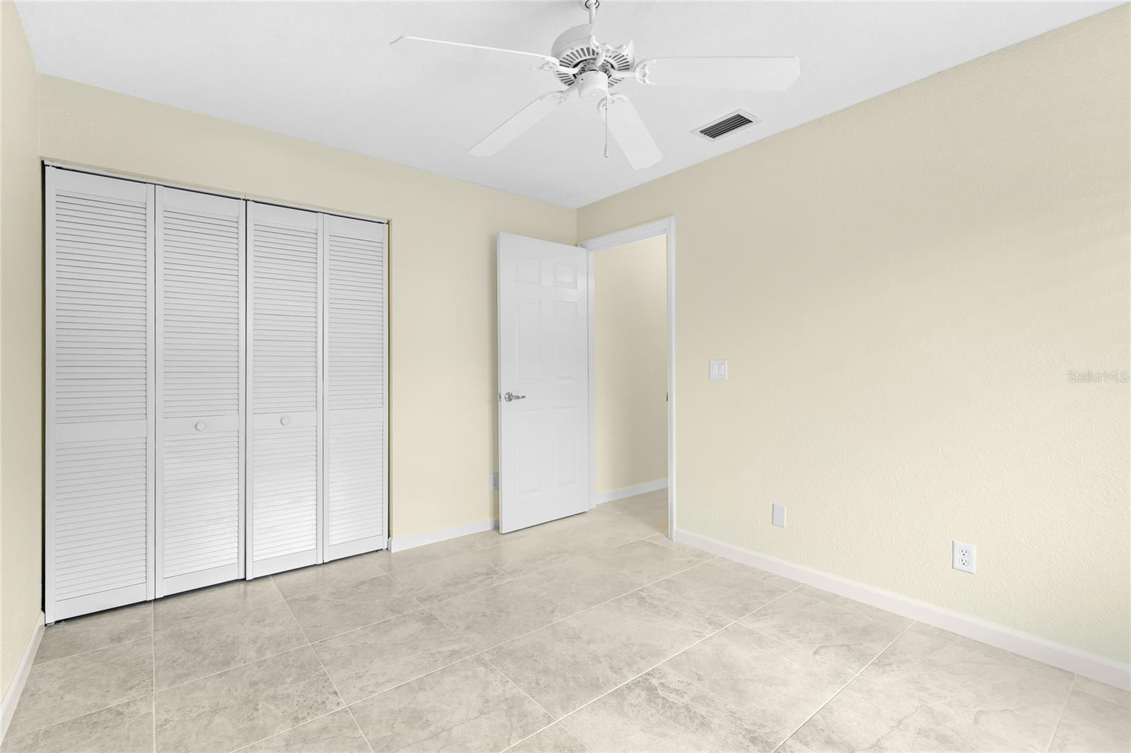 2451 ALTOONA AVE — photo 23