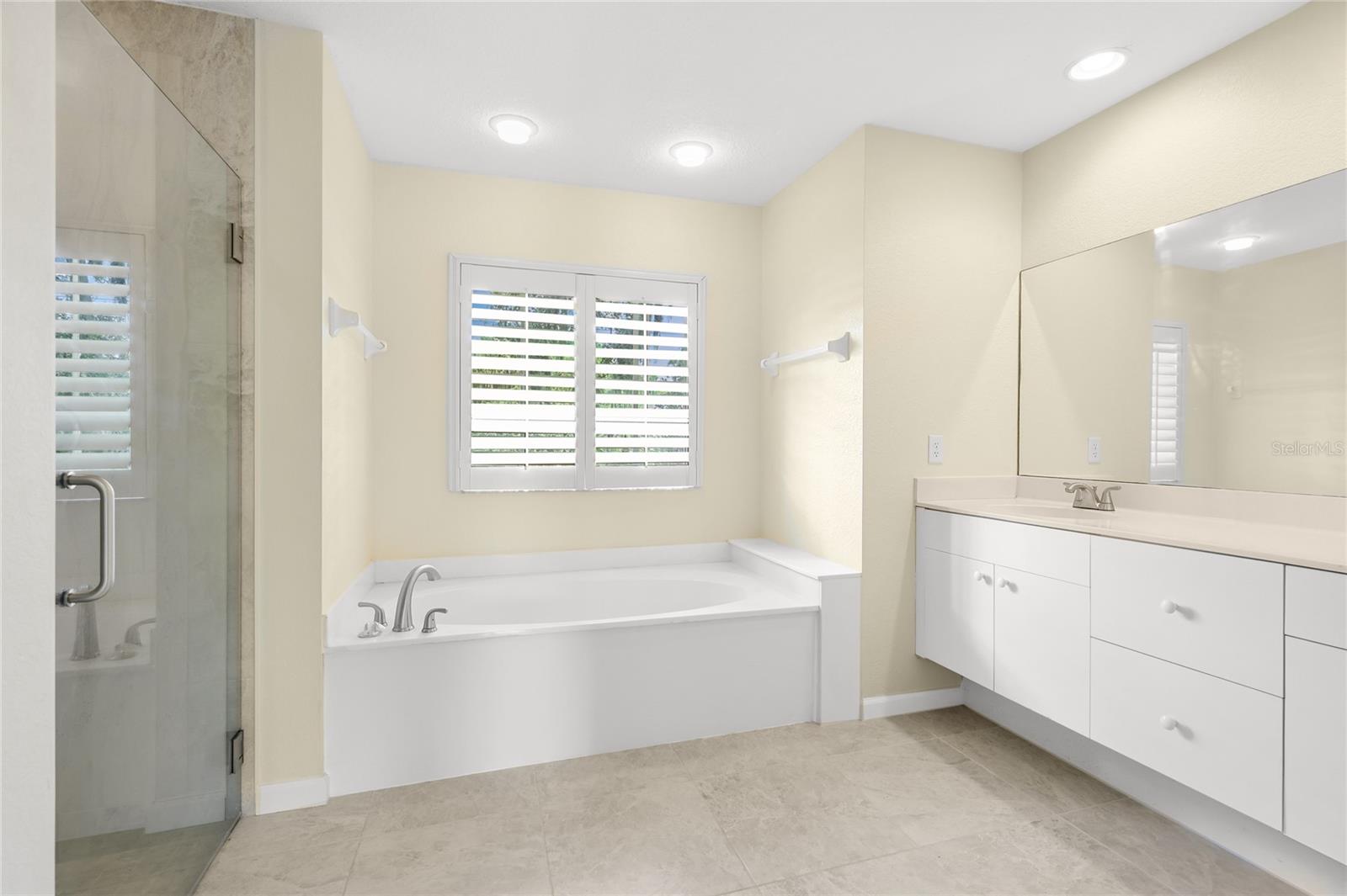 2451 ALTOONA AVE — photo 20
