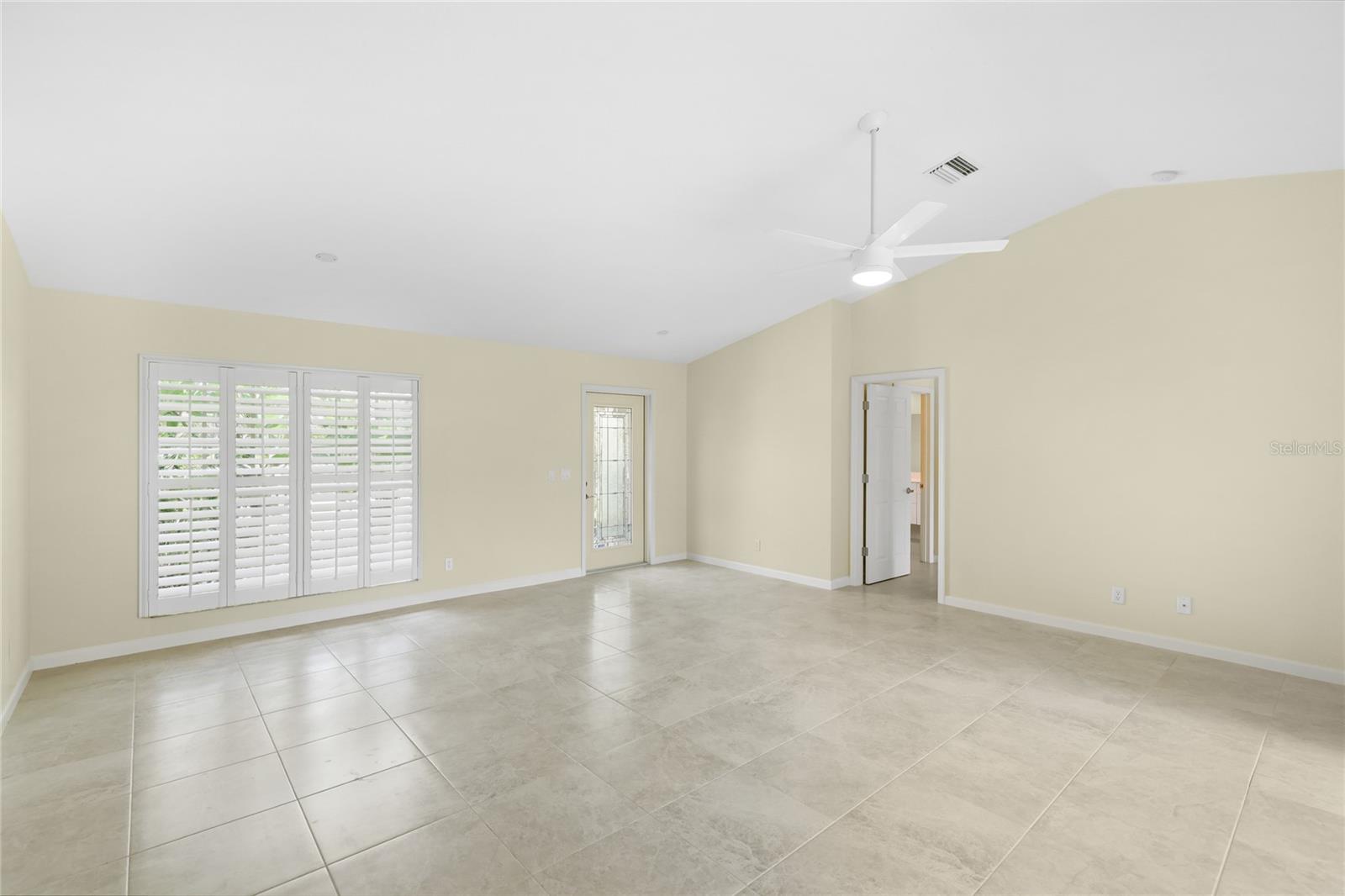 2451 ALTOONA AVE — photo 8