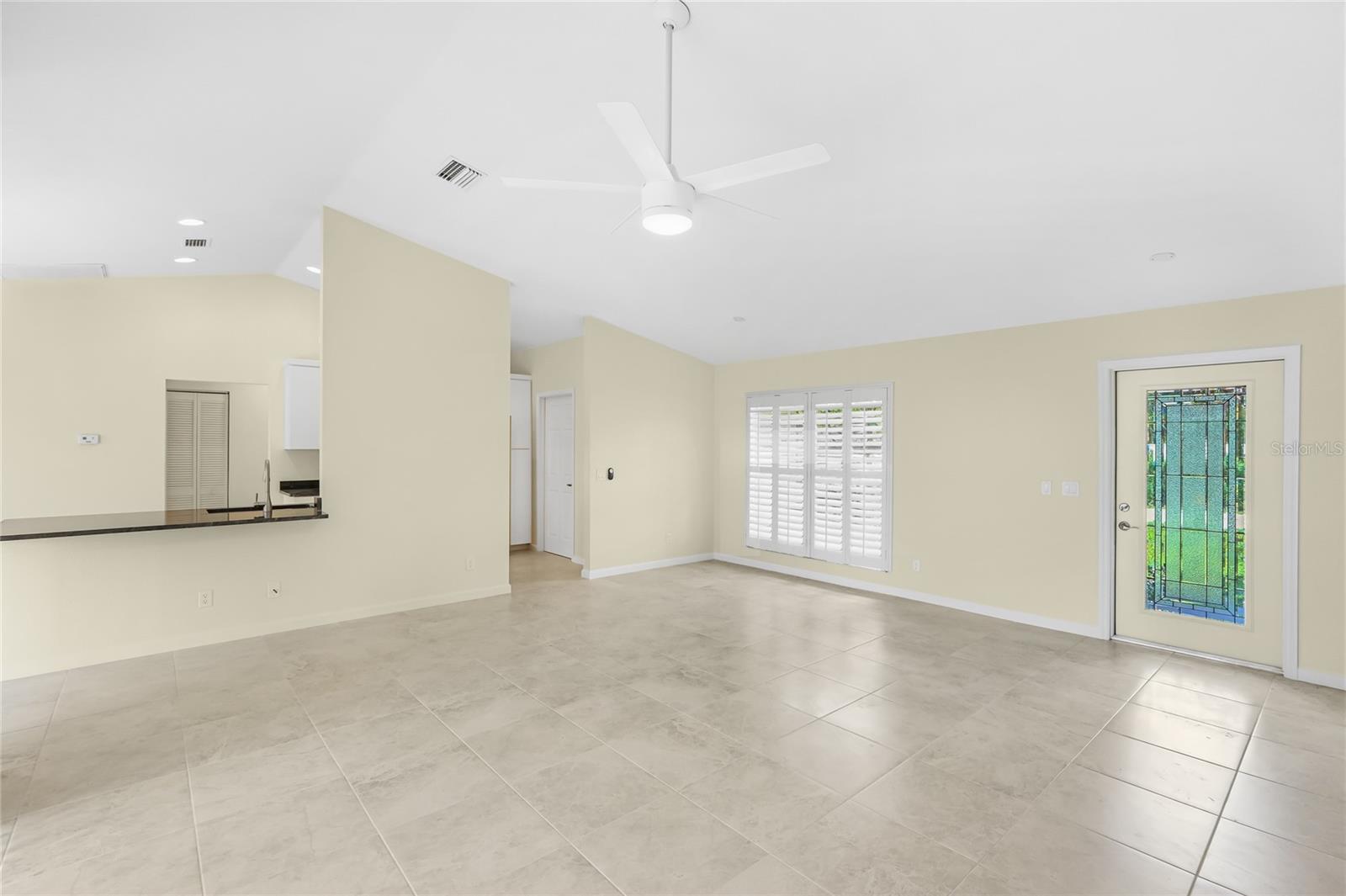 2451 ALTOONA AVE — photo 9