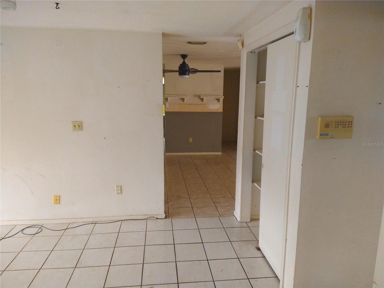 6325 KENTFIELD AVE — photo 14