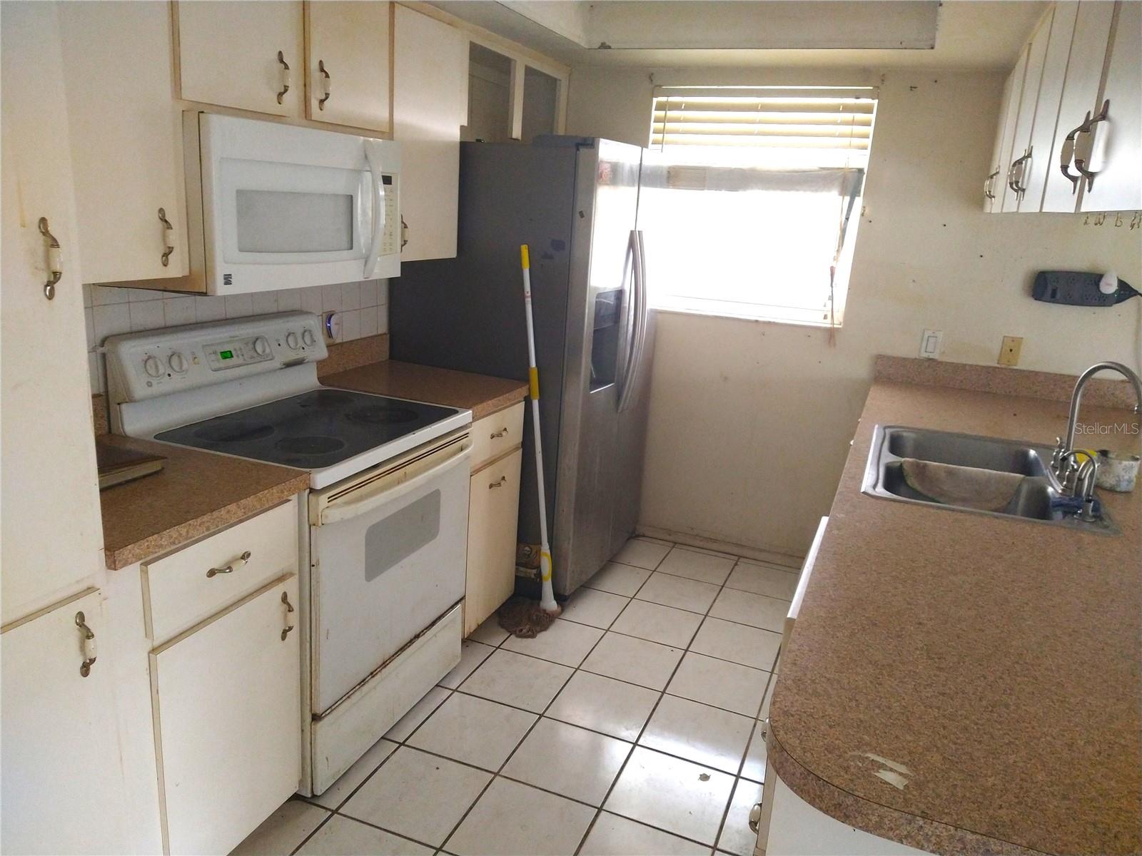 6325 KENTFIELD AVE — photo 11