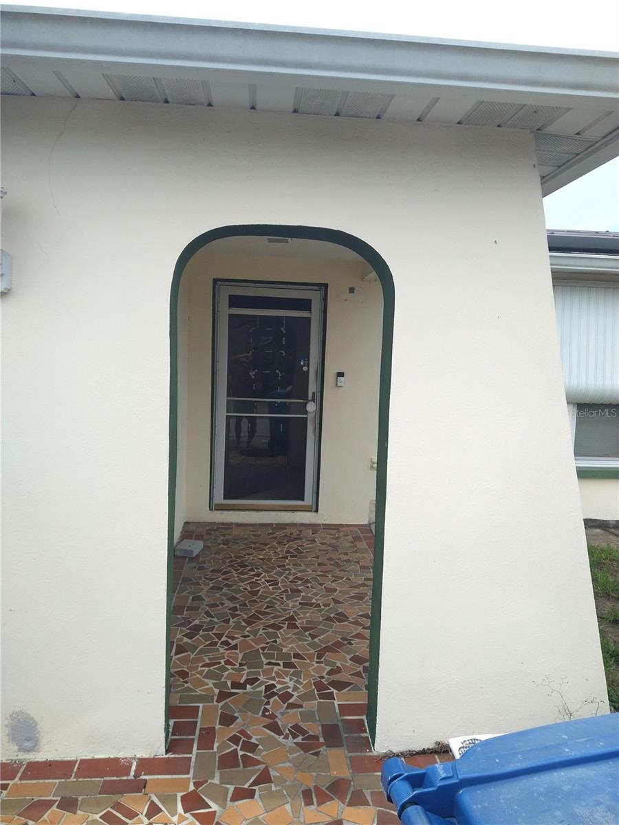 6325 KENTFIELD AVE — photo 5