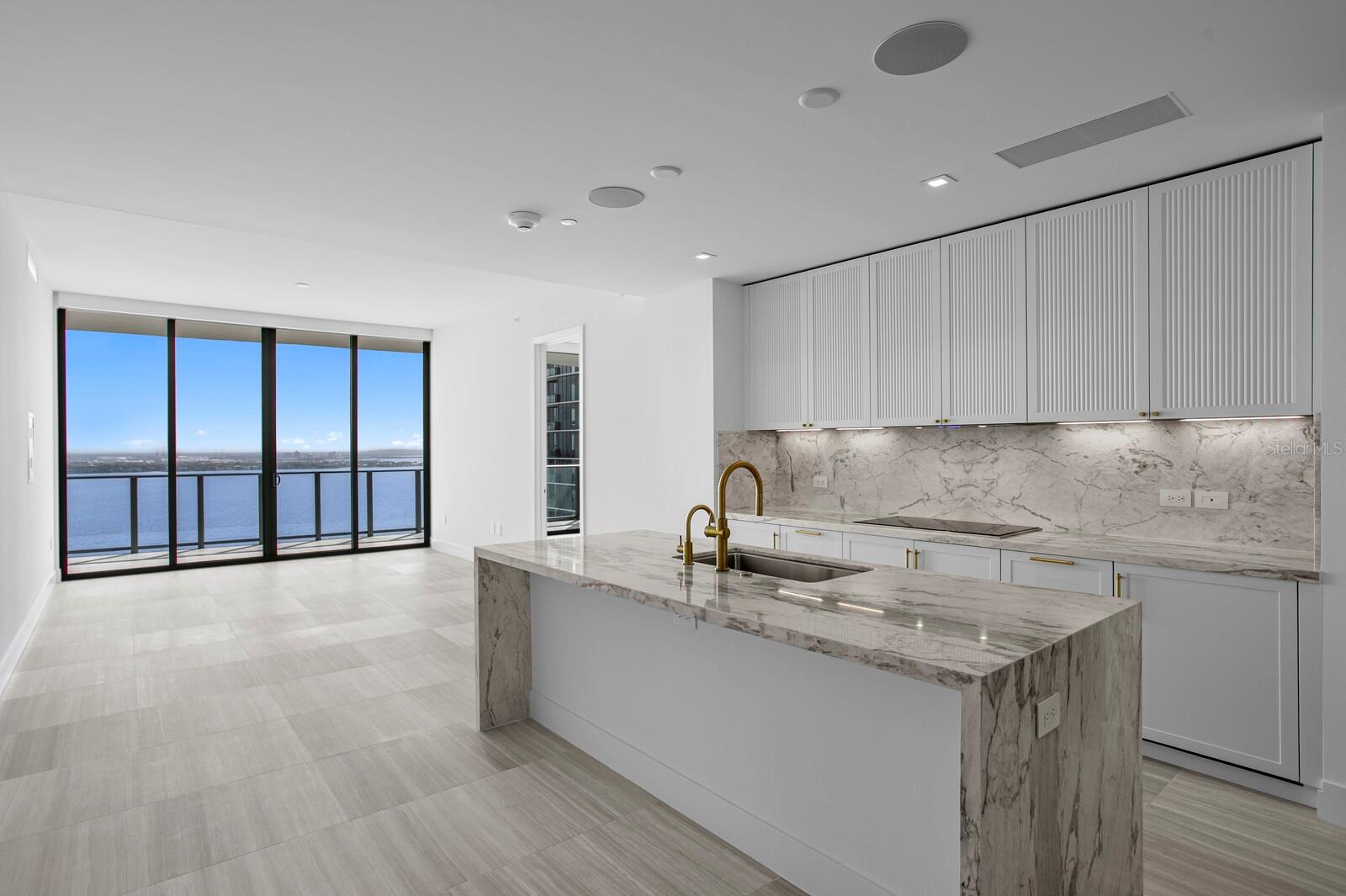 3015 S YSABELLA AVE #2402 — photo 3