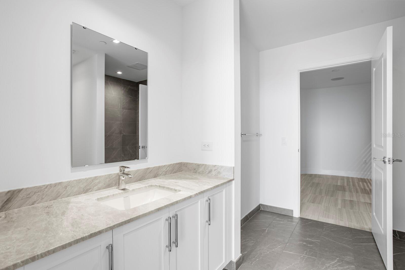 3015 S YSABELLA AVE #2402 — photo 35