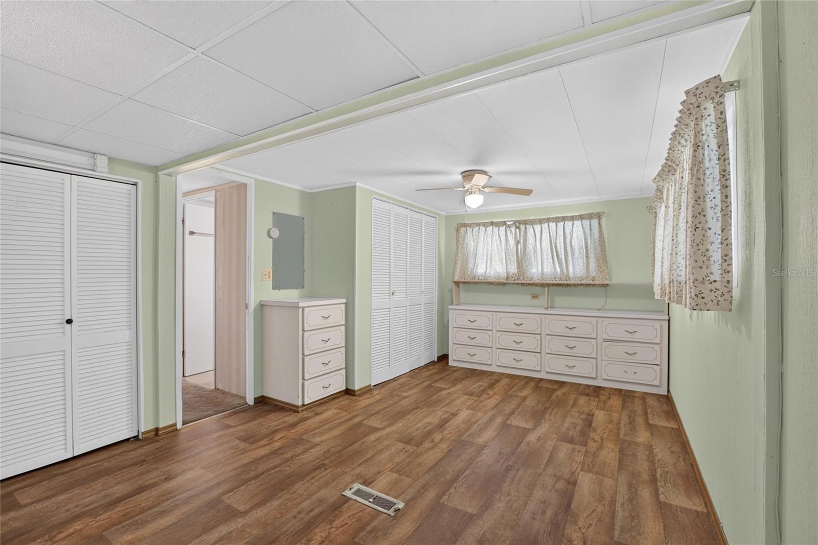 6004 ALPINE DR — photo 34