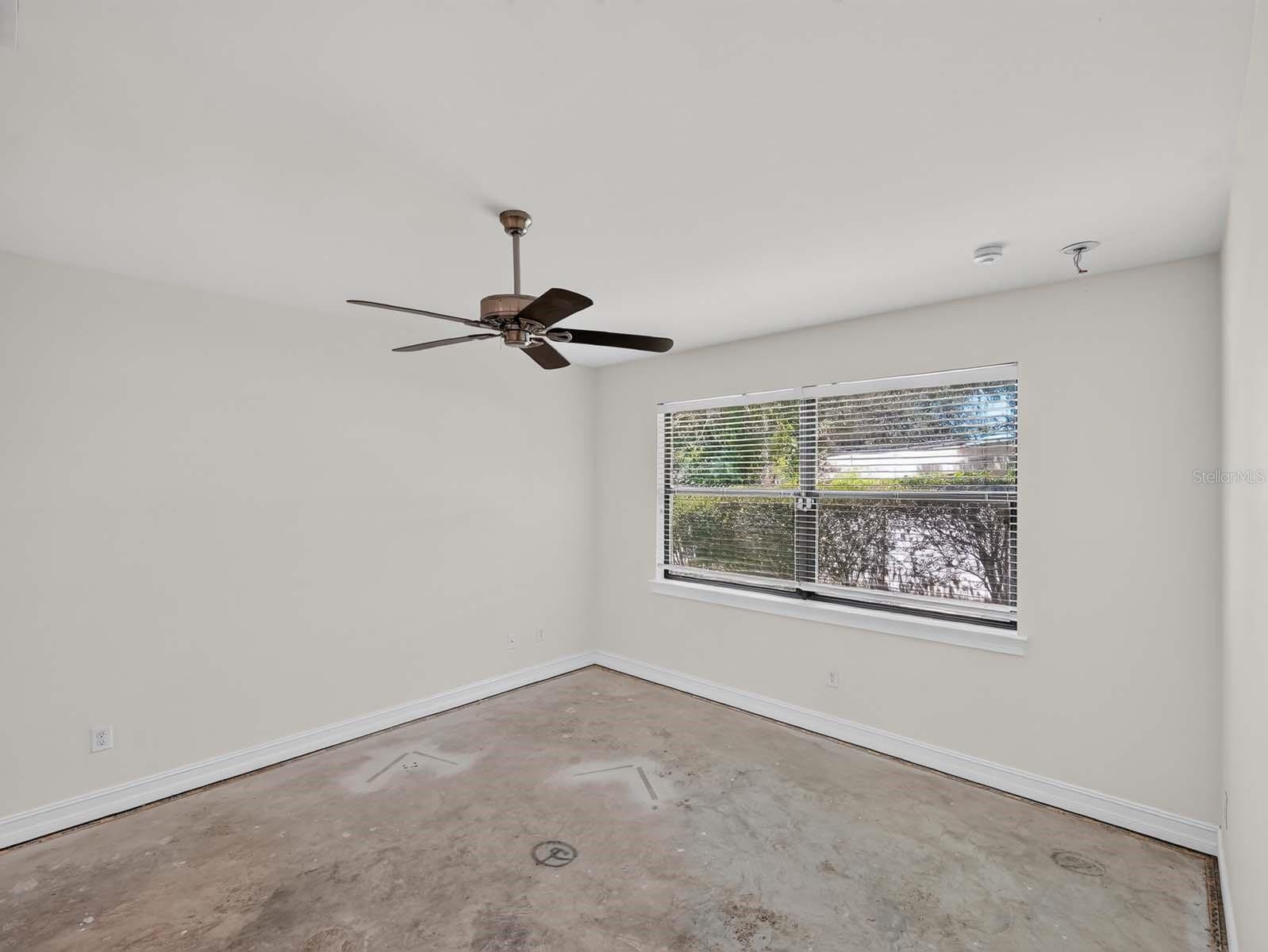 1093 BLUFFWOOD DR — photo 63