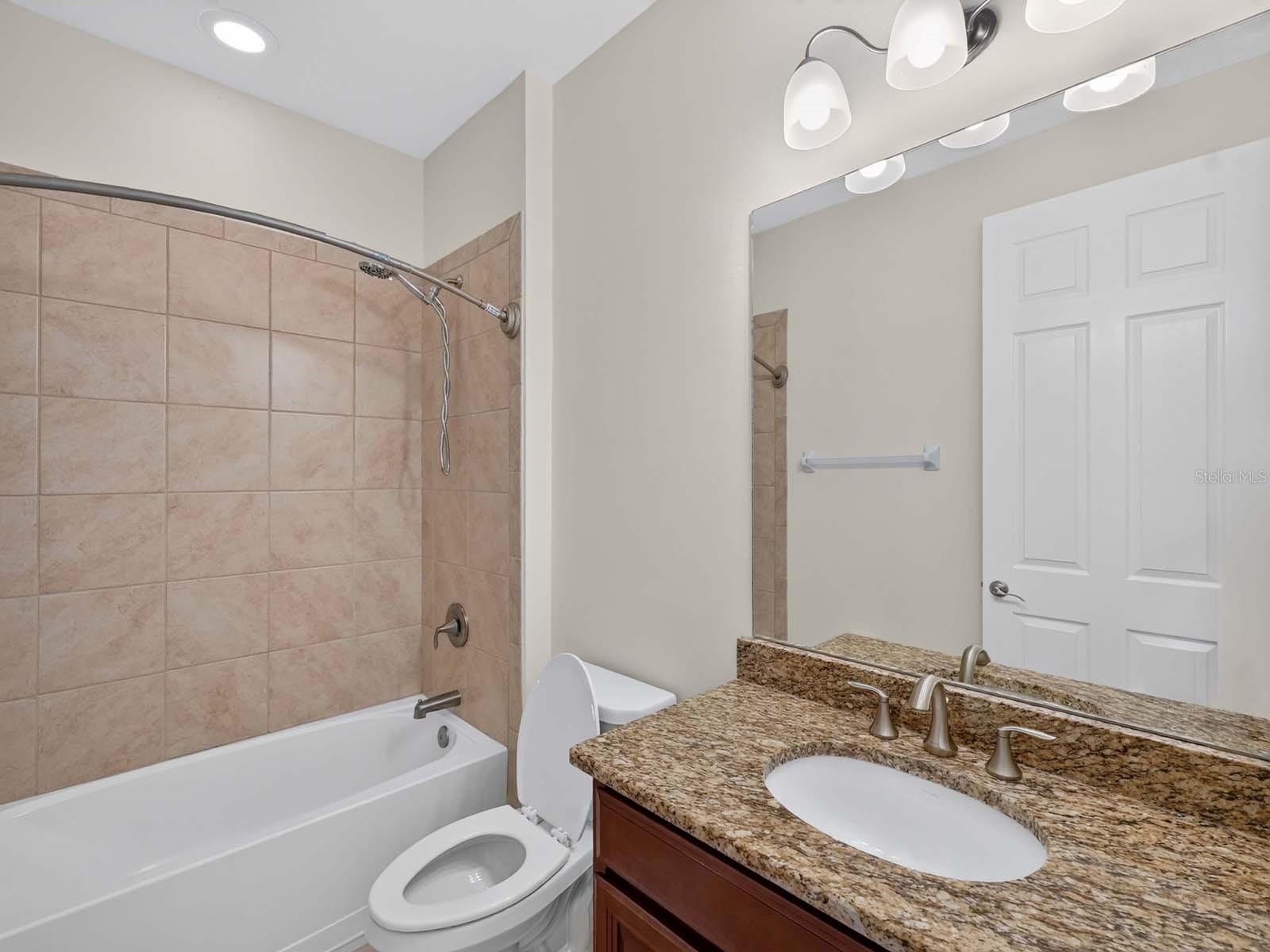 1093 BLUFFWOOD DR — photo 28
