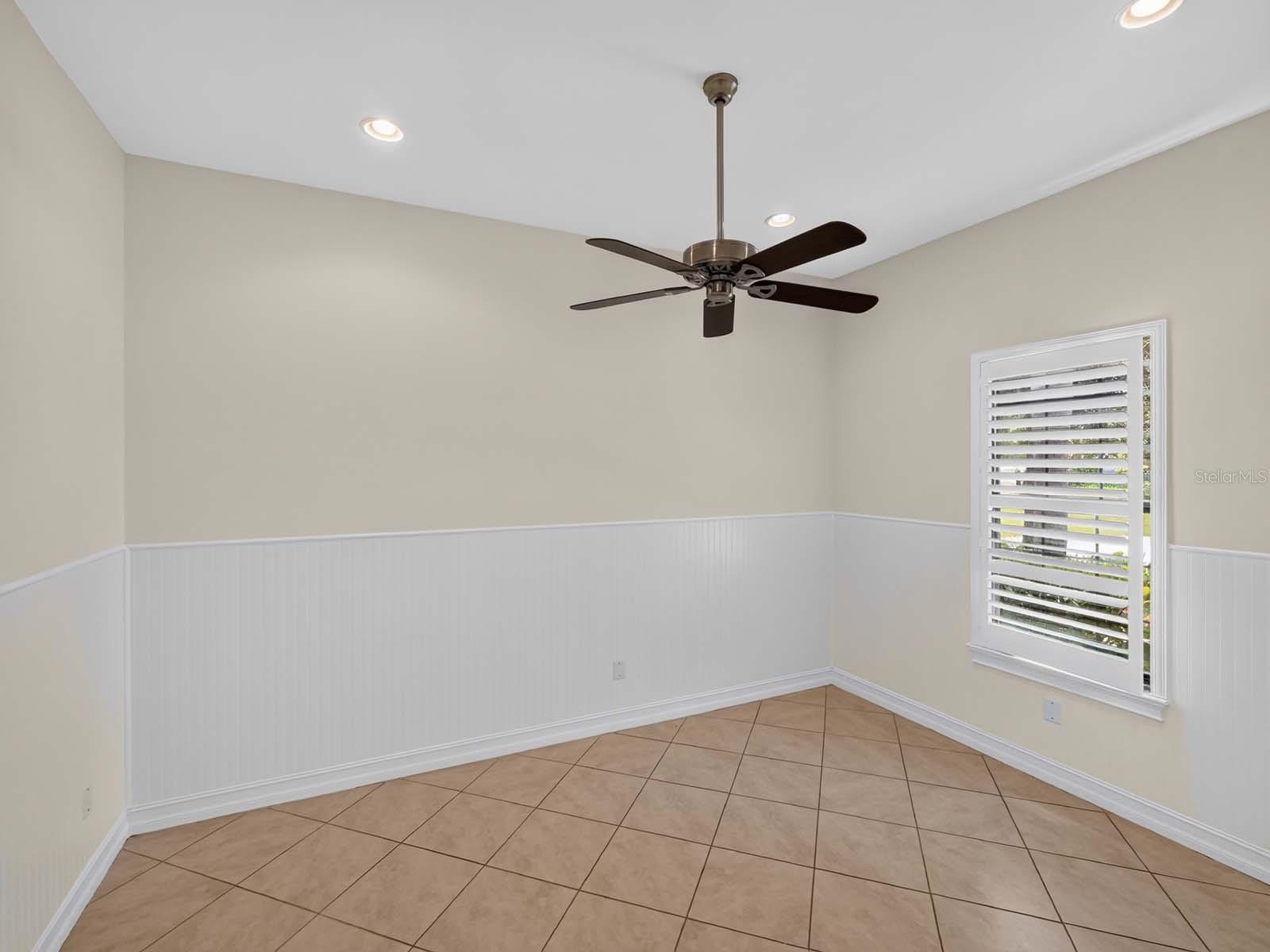 1093 BLUFFWOOD DR — photo 52