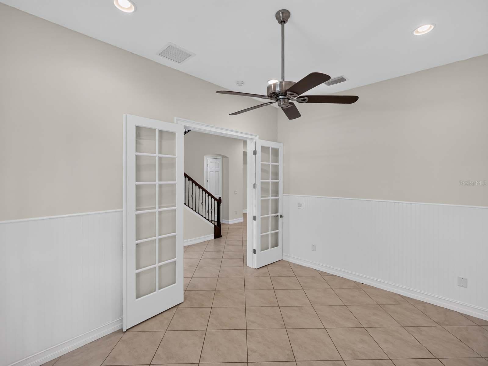 1093 BLUFFWOOD DR — photo 6