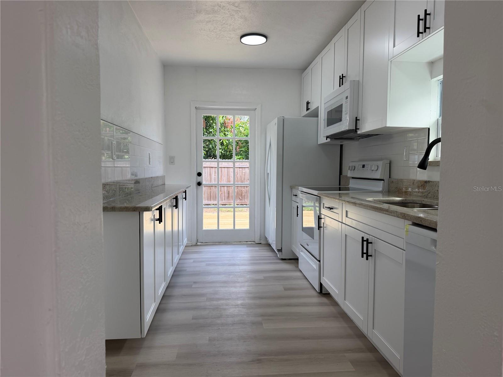 1102 E 108TH AVE — photo 3