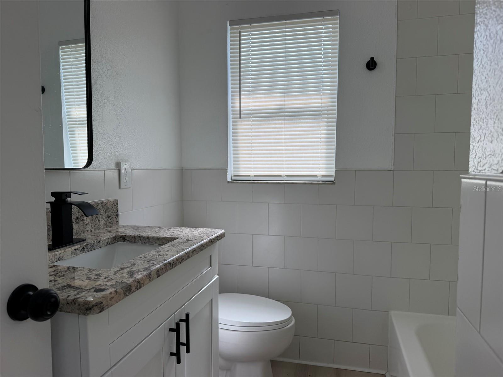 1705 E BIRD ST — photo 11