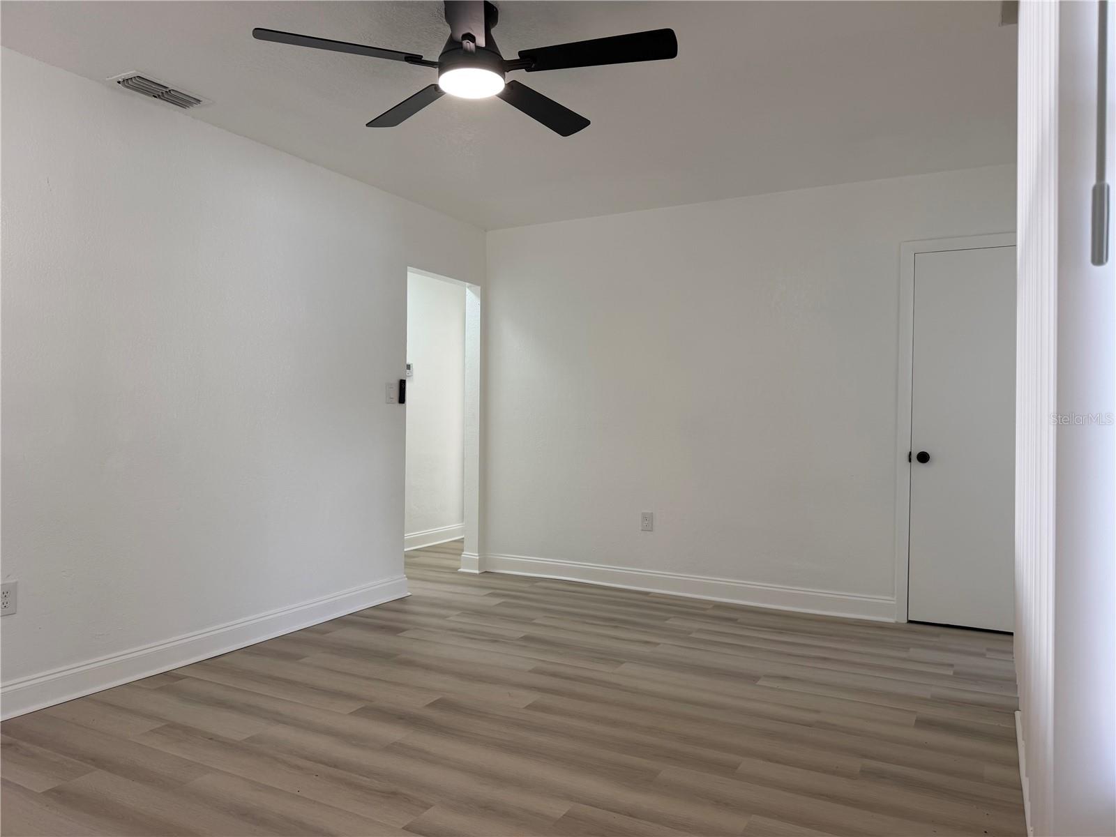 1705 E BIRD ST — photo 2