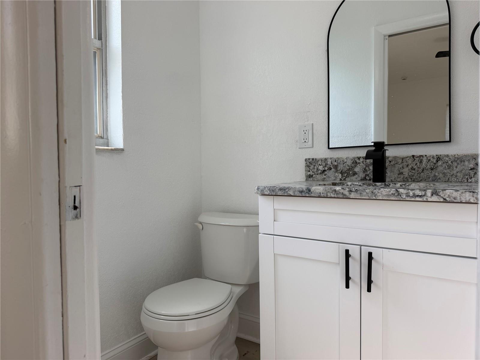 1705 E BIRD ST — photo 7