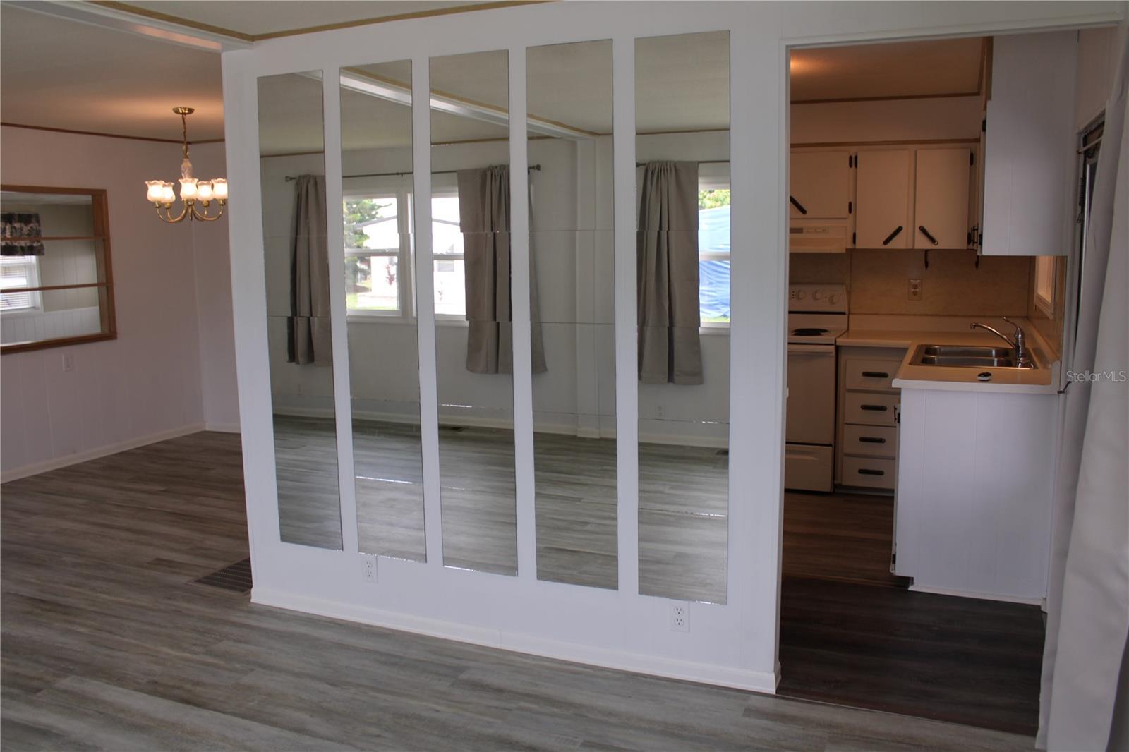 204 50TH AVENUE DR W — photo 10