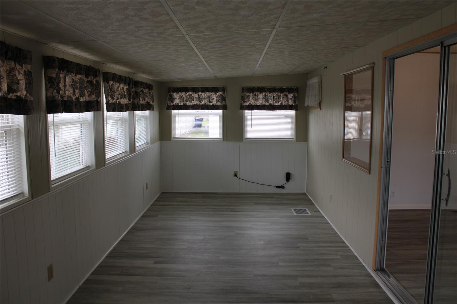 204 50TH AVENUE DR W — photo 11