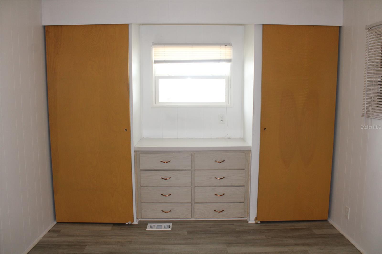 204 50TH AVENUE DR W — photo 17