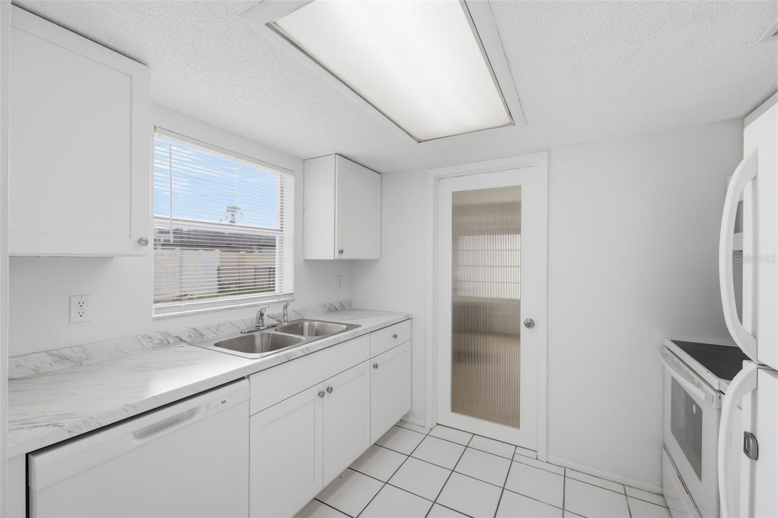 5018 LILLILEA LN — photo 11
