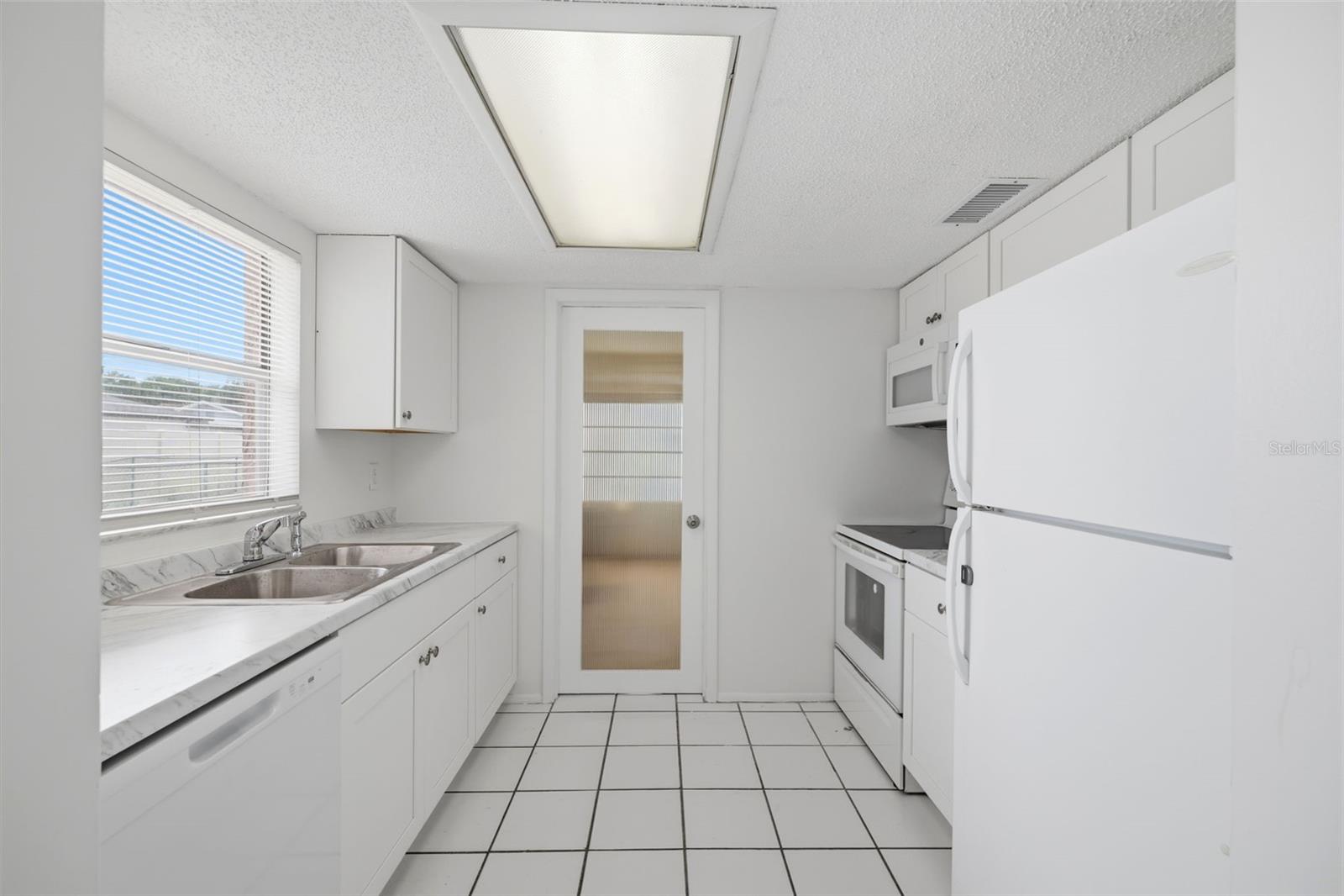 5018 LILLILEA LN — photo 13
