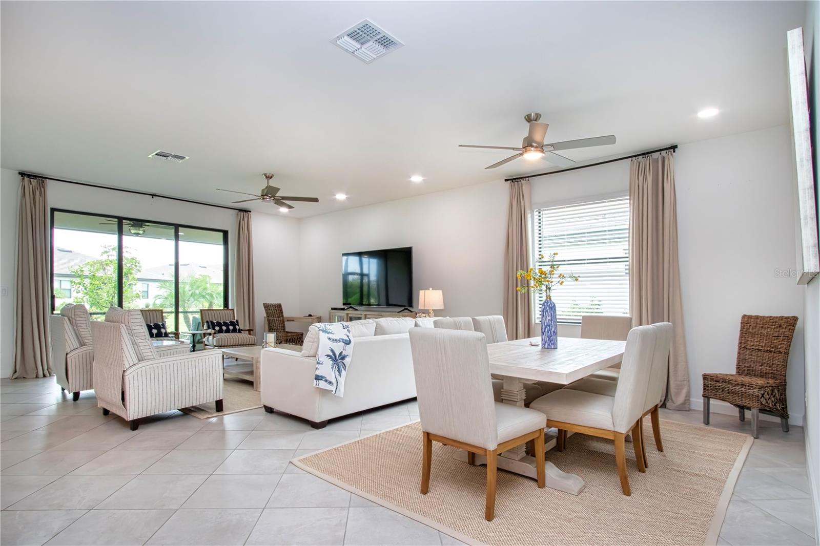 5160 CORAL REEF WAY — photo 4