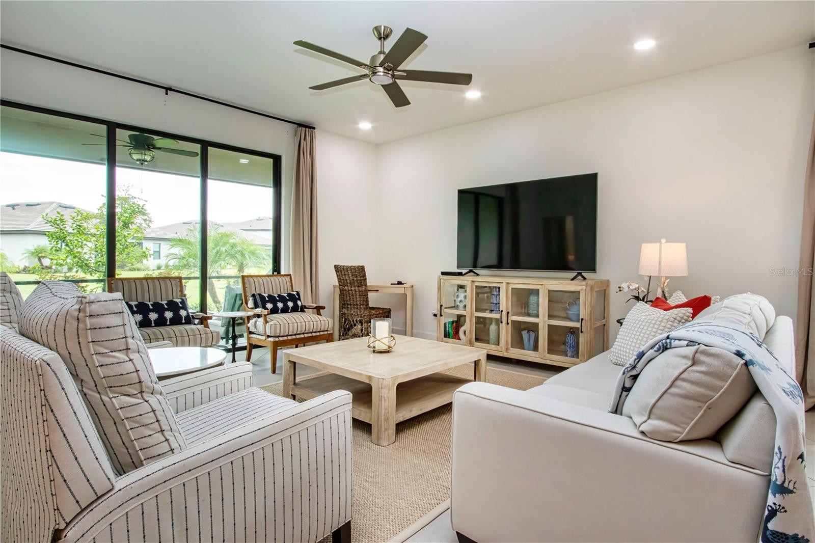 5160 CORAL REEF WAY — photo 5