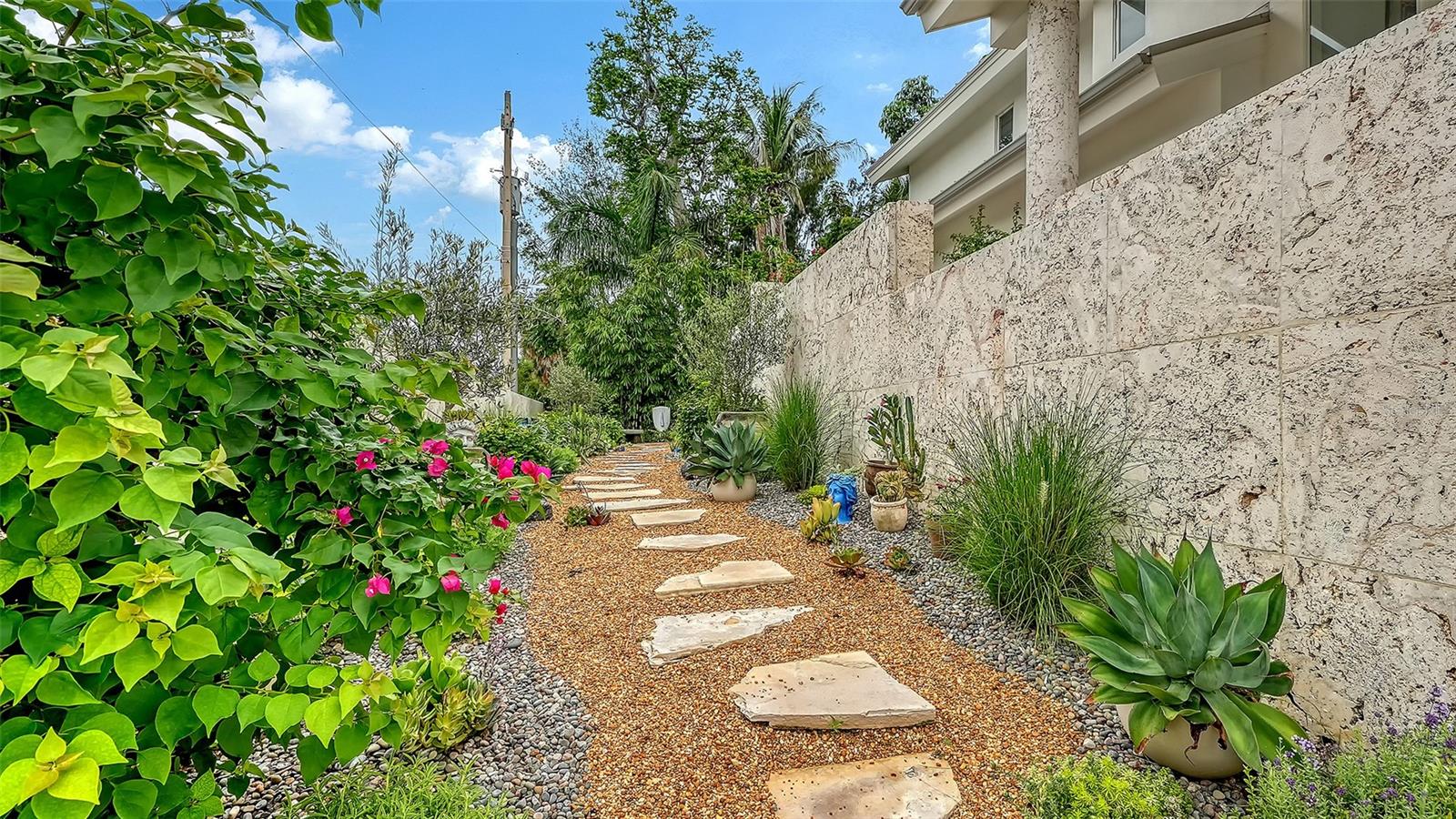 1209 WESTWAY DR — photo 10