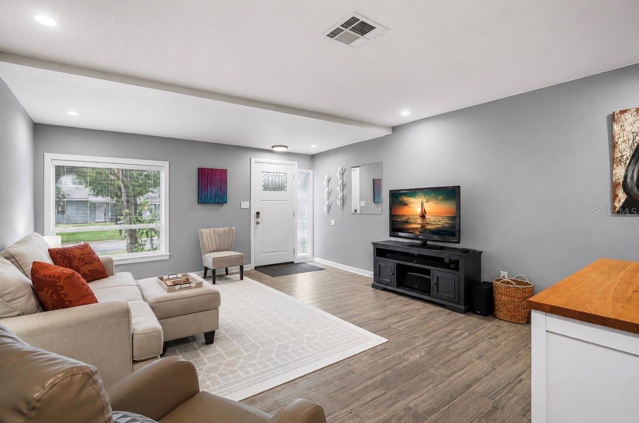 1663 SAN MATEO DR — photo 5