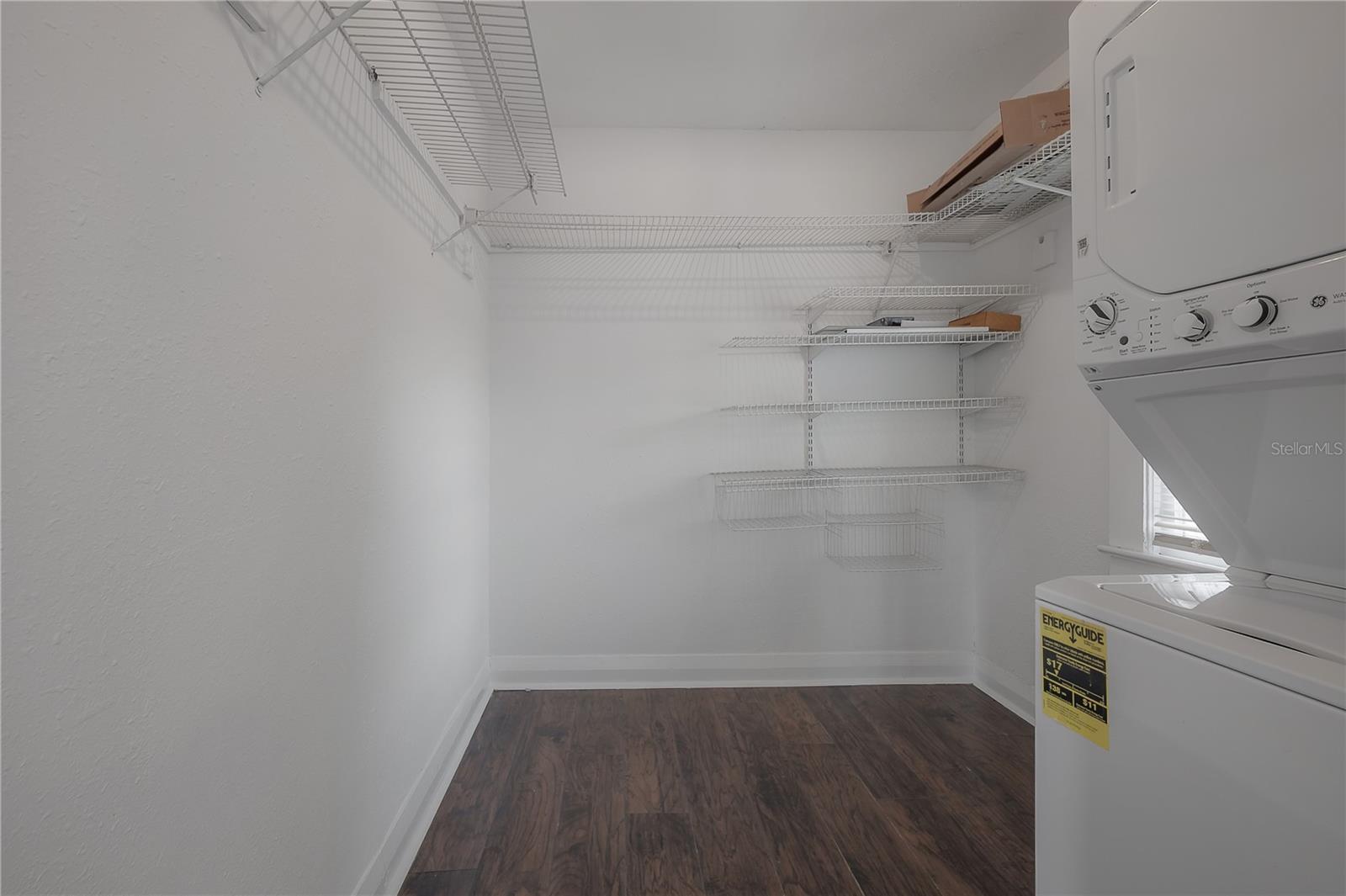 405 E CAYUGA ST — photo 17