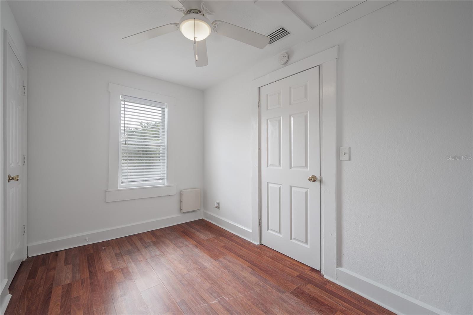 405 E CAYUGA ST — photo 29