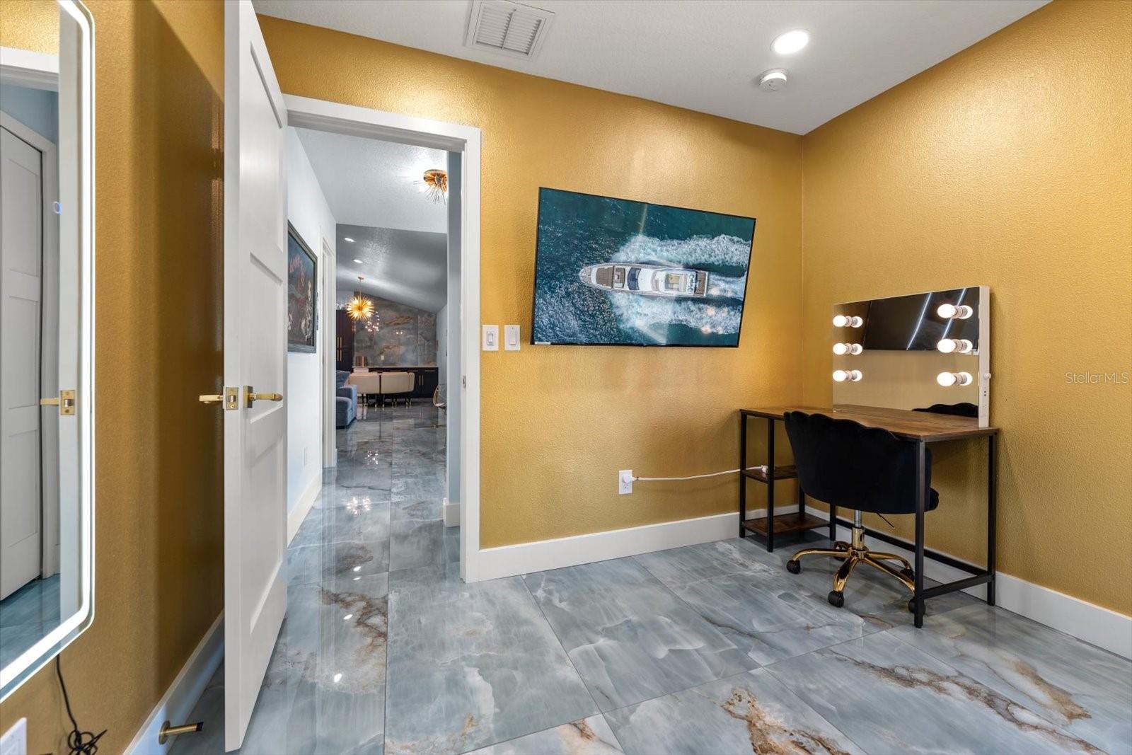 2050 W BAY DR — photo 18
