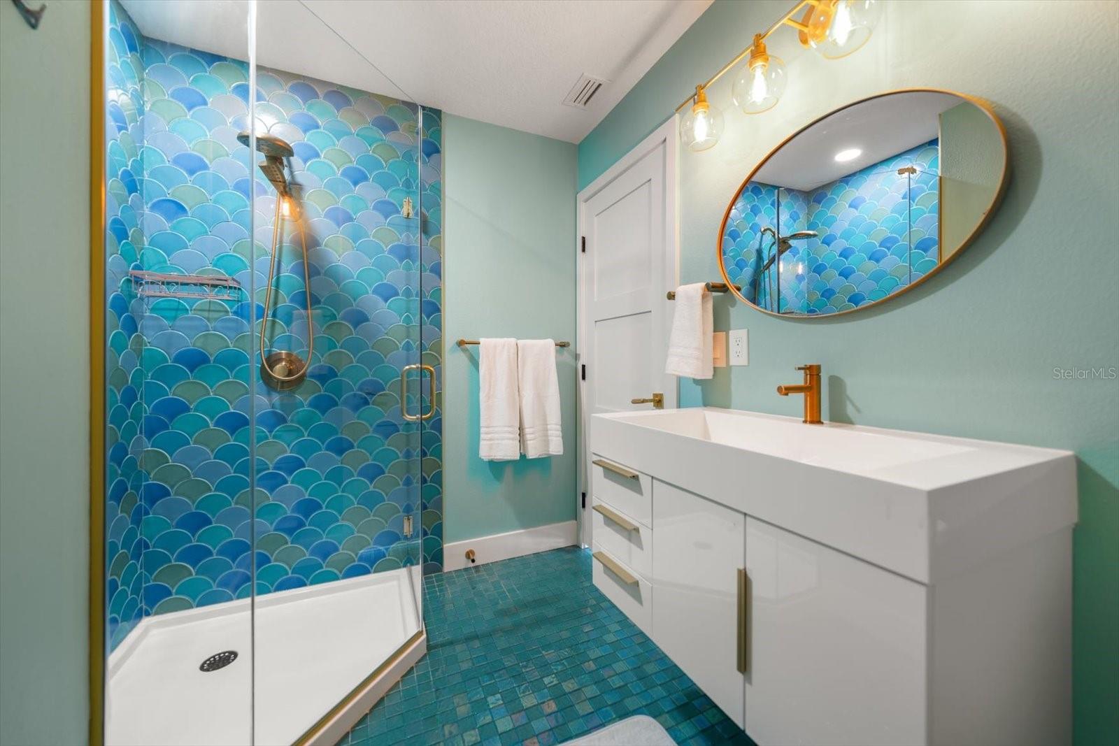 2050 W BAY DR — photo 20