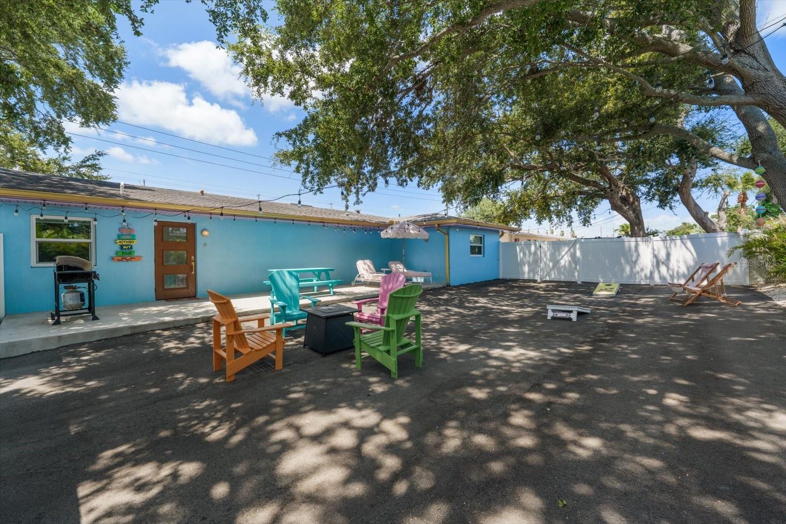 2050 W BAY DR — photo 37