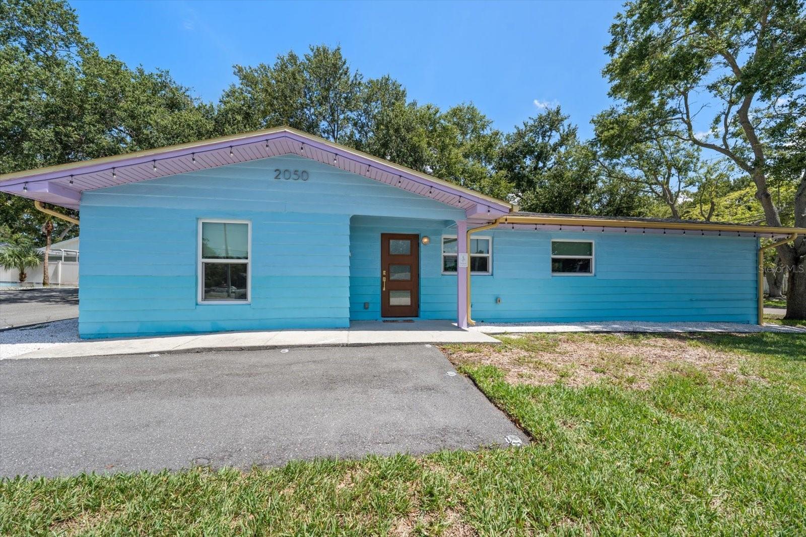 2050 W BAY DR — photo 49