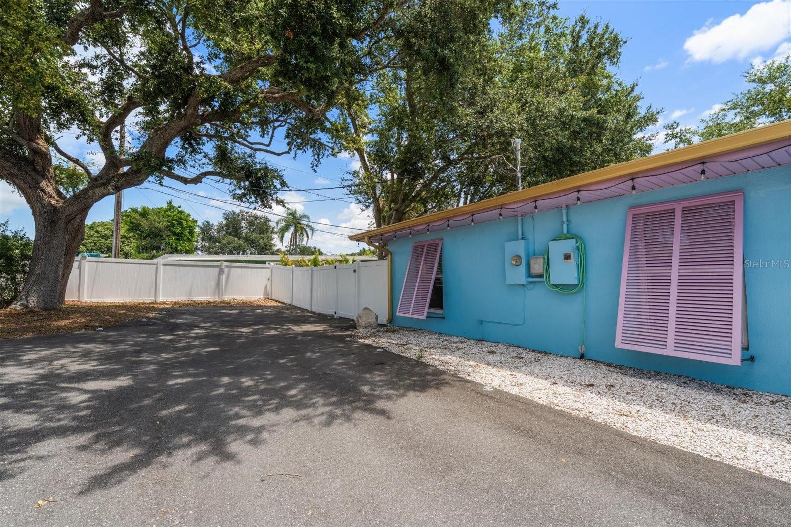 2050 W BAY DR — photo 57
