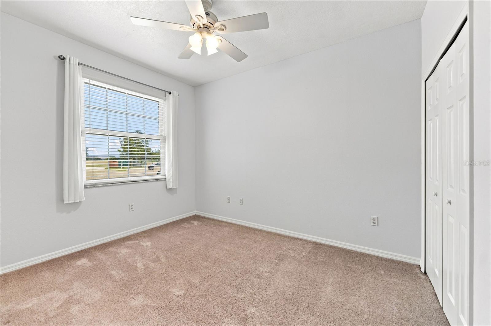 5852 AUTUMN SHIRE — photo 21