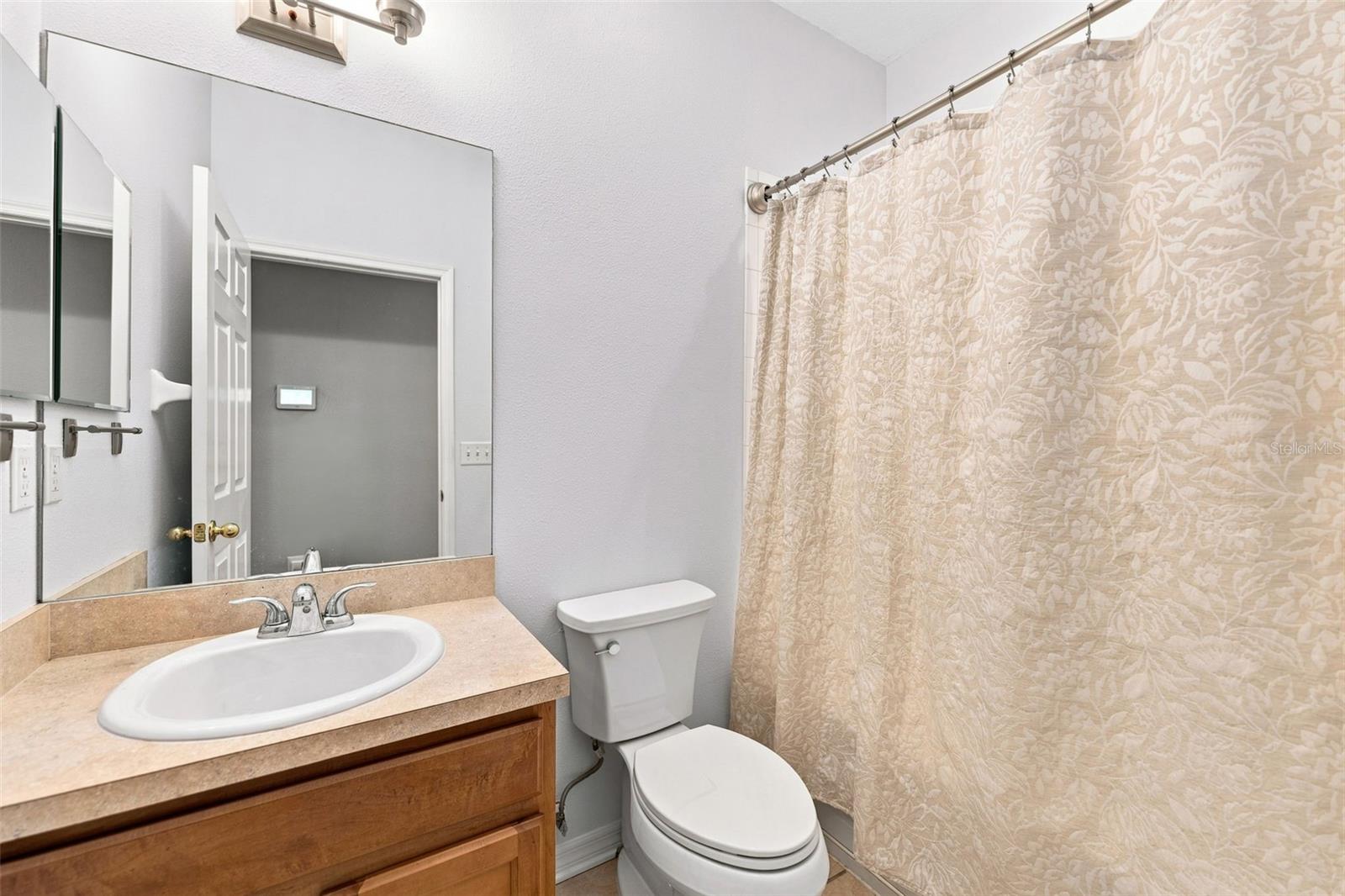 5852 AUTUMN SHIRE — photo 24