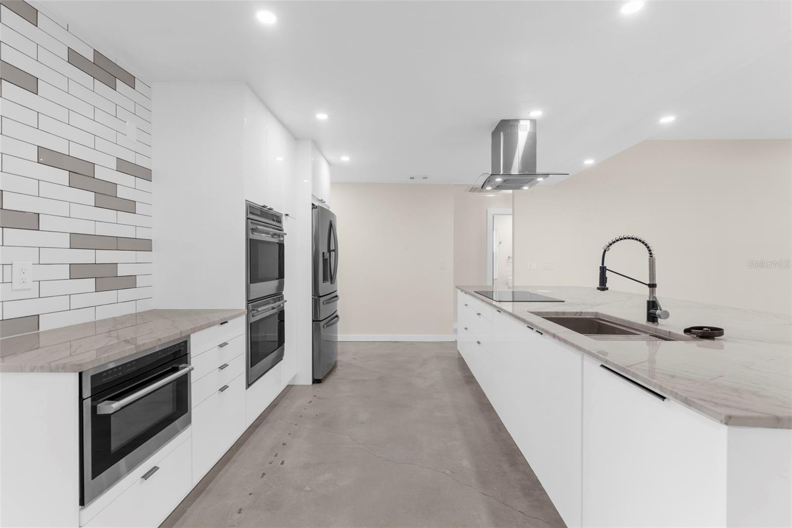 4250 MARLOWE DR — photo 12