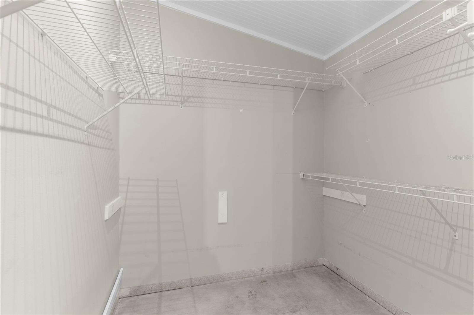 4250 MARLOWE DR — photo 7