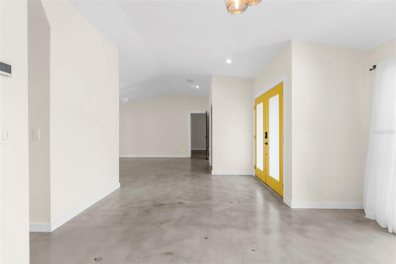 4250 MARLOWE DR — photo 10