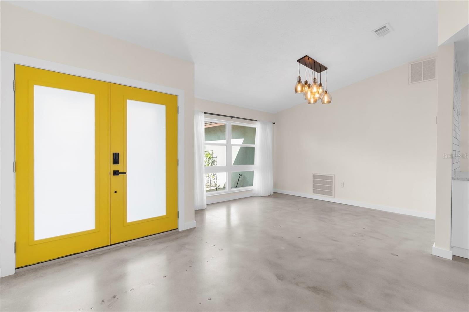 4250 MARLOWE DR — photo 9