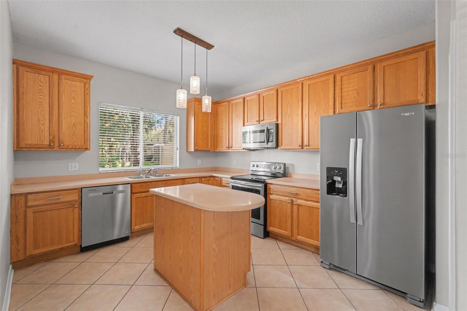 10536 SHADY FALLS CT — photo 4