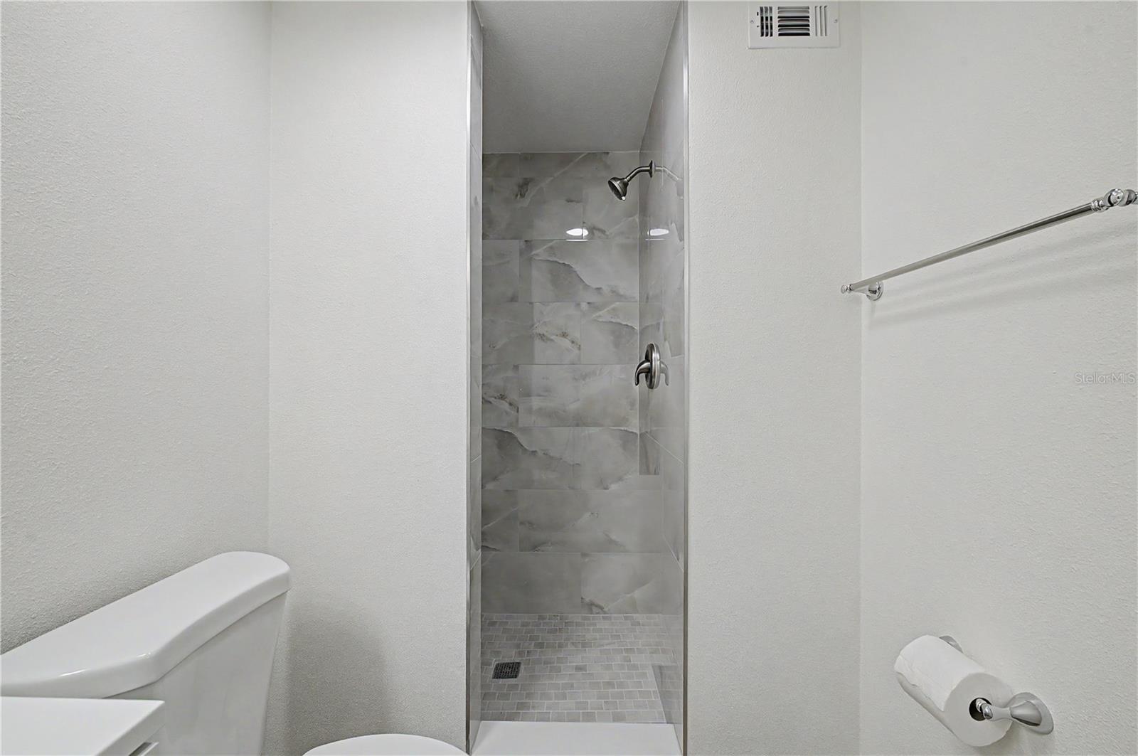 123 LOBLOLLY CT #A — photo 17