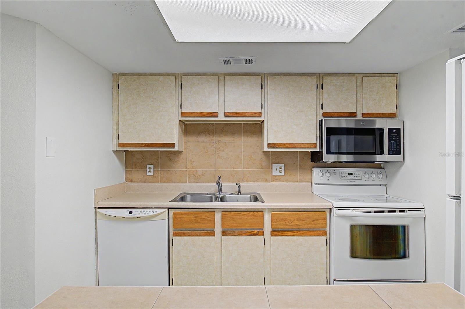 123 LOBLOLLY CT #A — photo 11