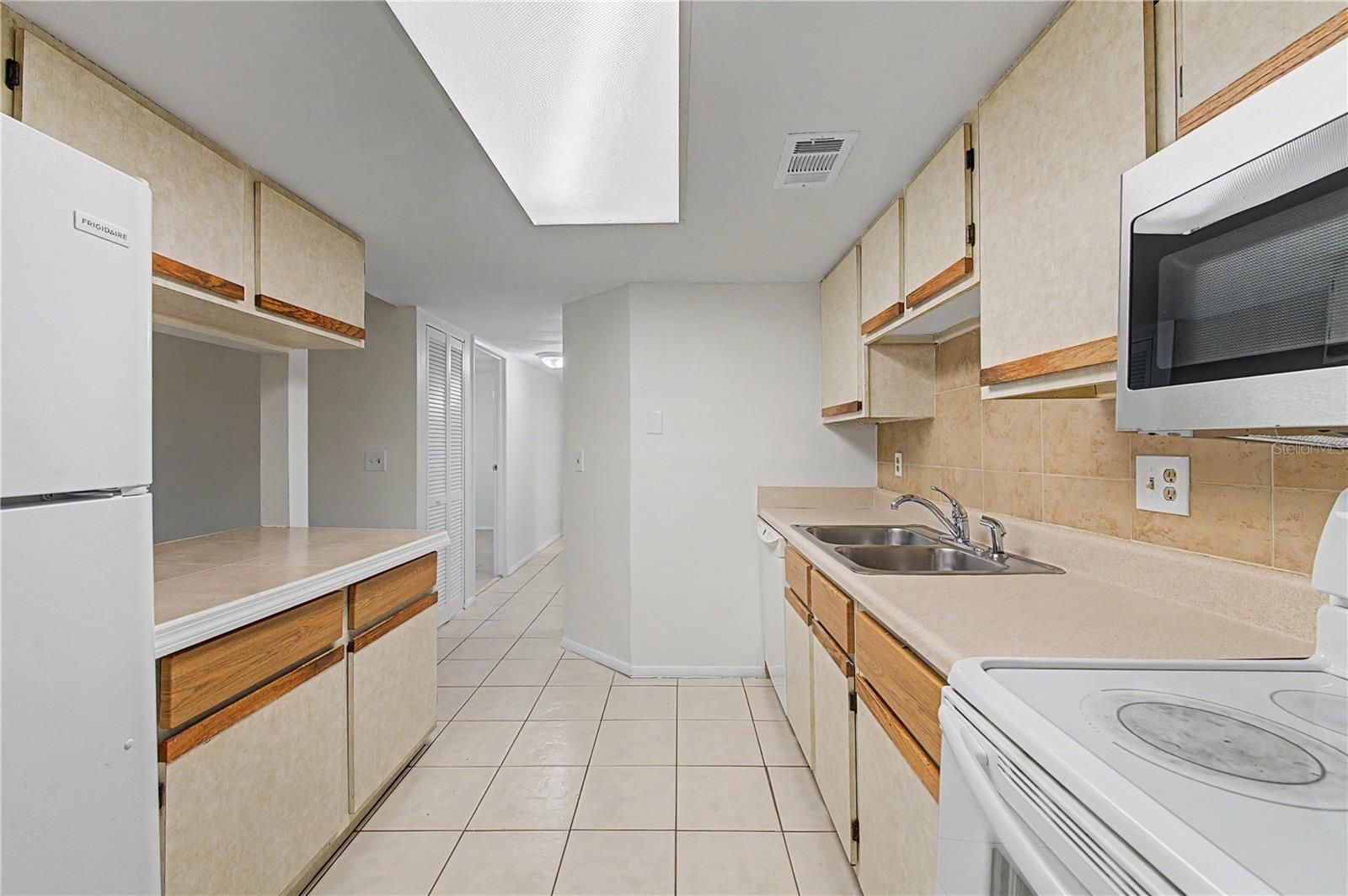 123 LOBLOLLY CT #A — photo 10